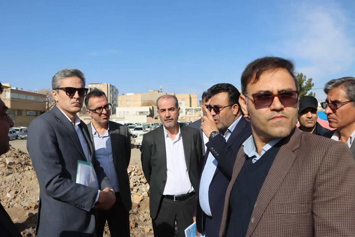 بازدید میدانی معاون وزیر راه و شهرسازی از بافت فرسوده کاشمر باهدف تسریع در بازآفرینی شهری